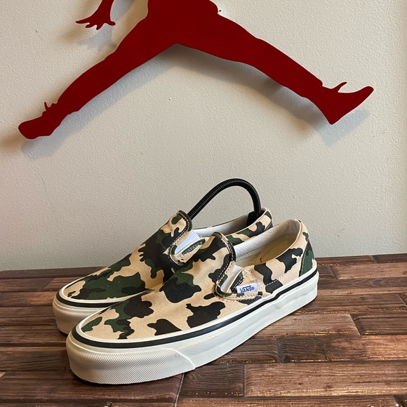 Vans.   Off the wall - Picture 6 of 13